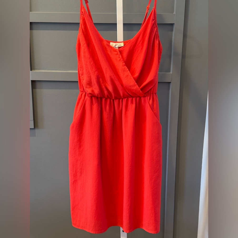 LUSH V-Neck dress in Coral. Size S. HAS POCKETS!